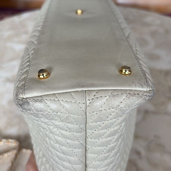 Bally Vintage Quilted Leather Shoulder Bag with Tassel Strap Chain Authentic - Picture 14 of 17